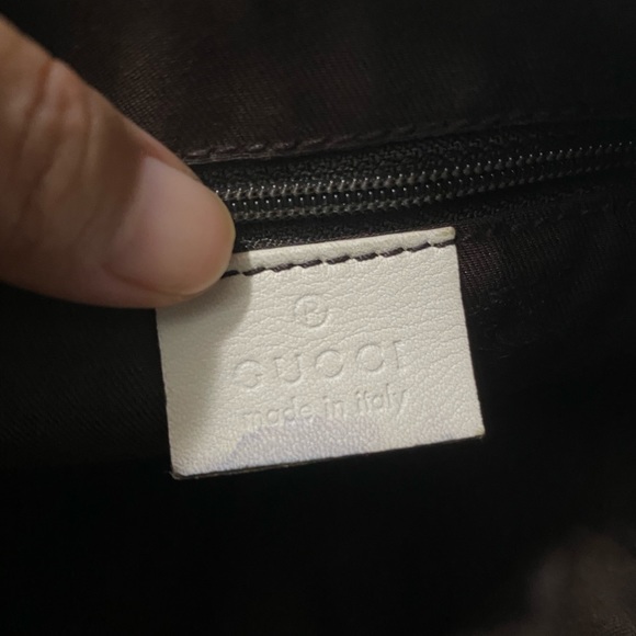 Gucci hand bag or shoulder small bag -authentic - Picture 8 of 17